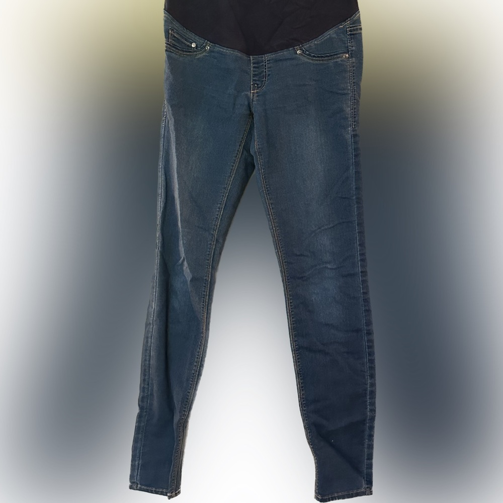 H&M Maternity | Extremely Flattering Skinny Jeans